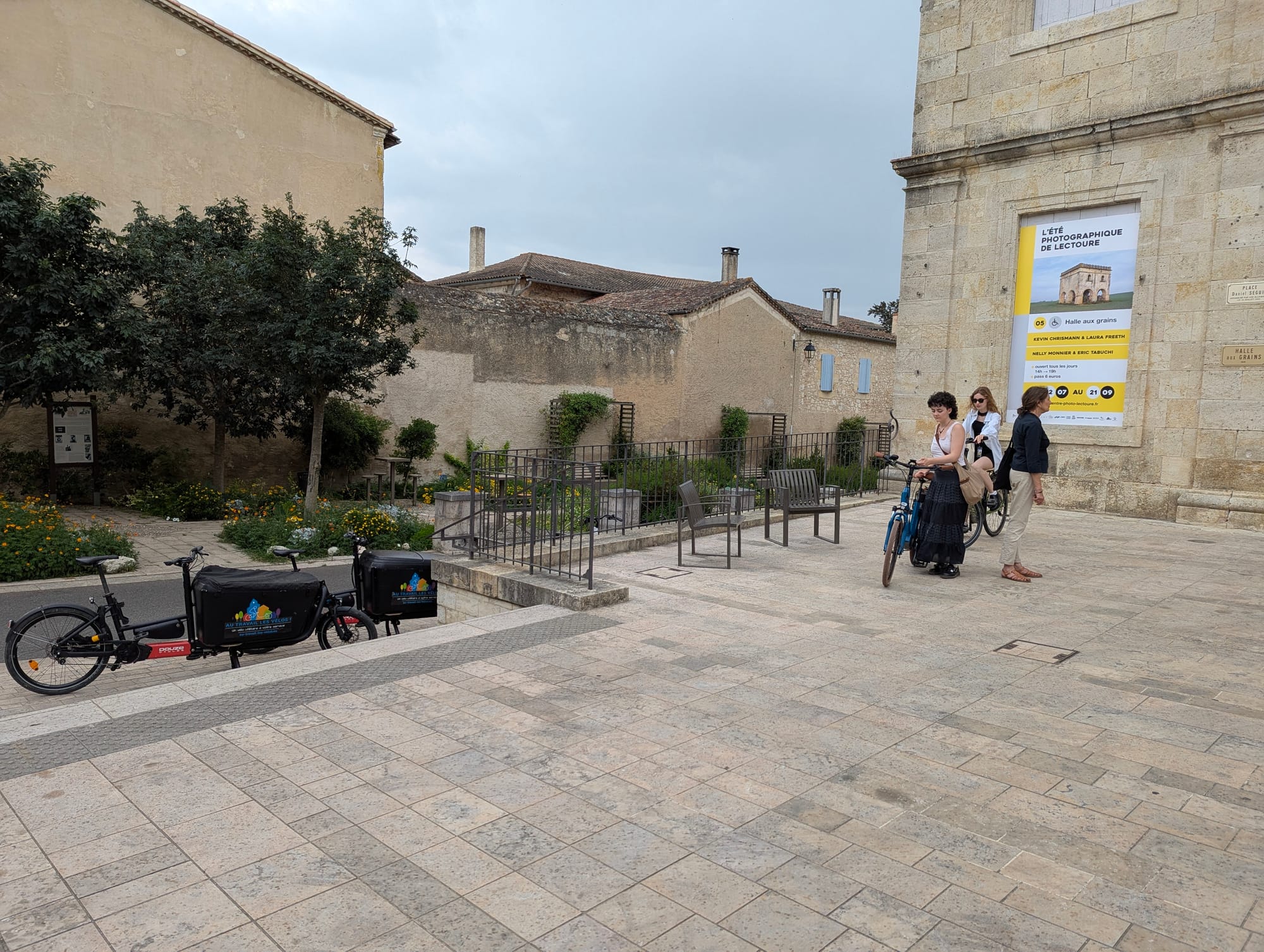 Le vélo fluidifie la logistique du festival « L’été photographique »