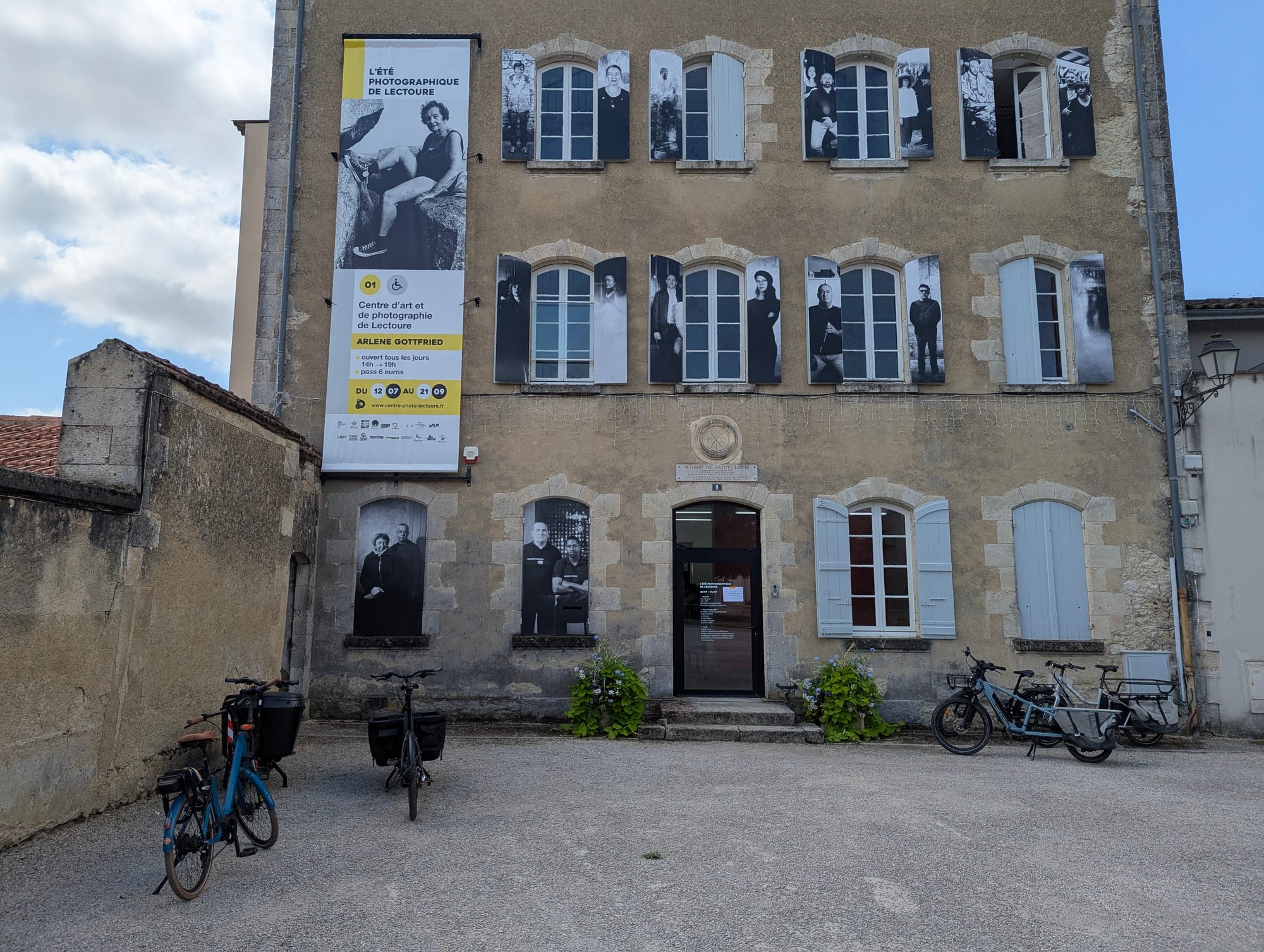 Le vélo fluidifie la logistique du festival « L’été photographique »